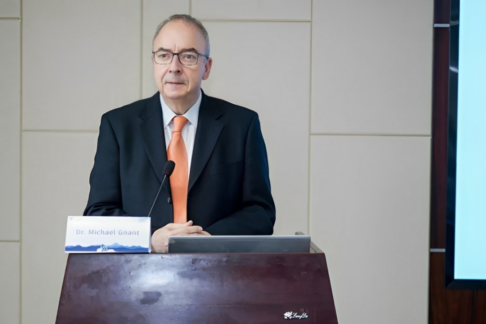 Professor Michael Gnant, SGBCC President, Visits The Second Hospital of Dalian Medical University for Academic Exchange on Cutting-Edge Breast Cancer Diagnosis and Treatment